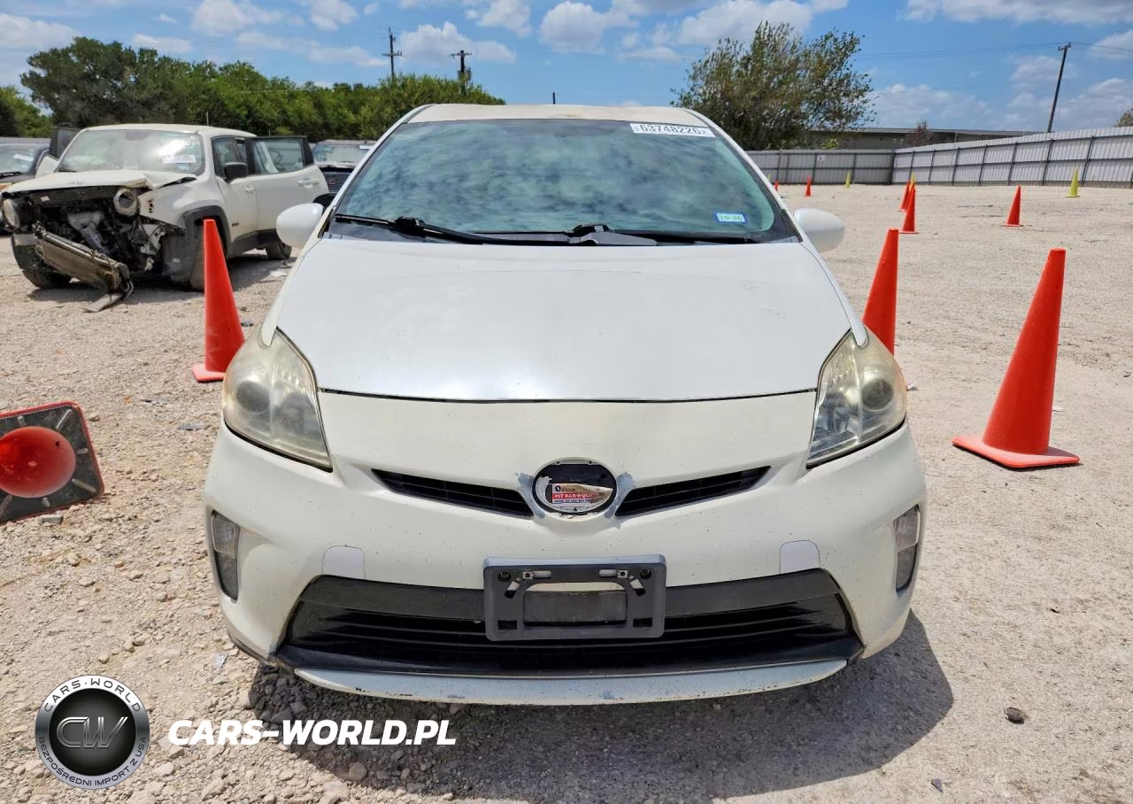 2012 Toyota Prius Three VIN:JTDKN3DU8C1496012 - 5