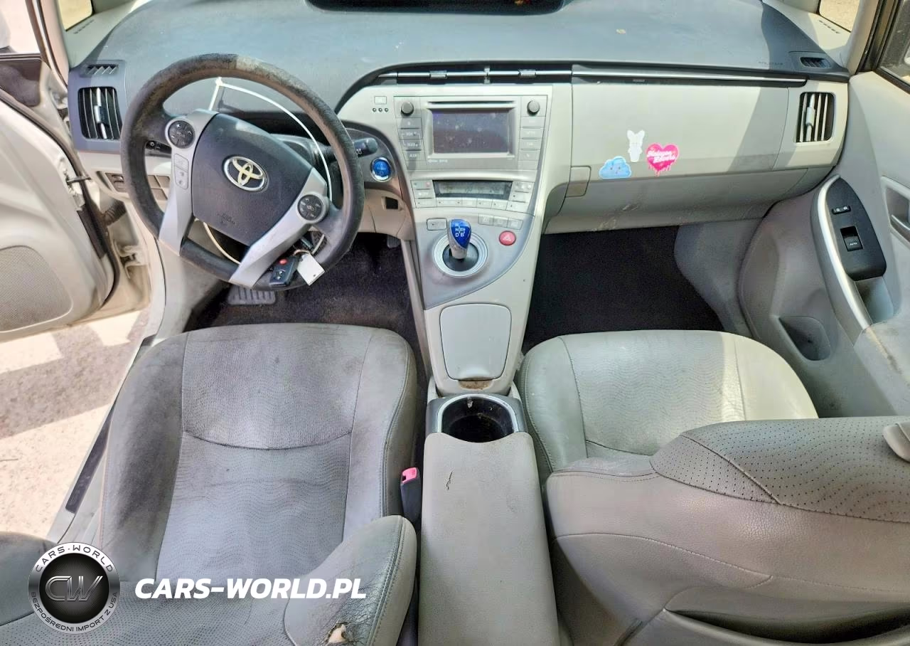 2012 Toyota Prius Three VIN:JTDKN3DU8C1496012 - 8