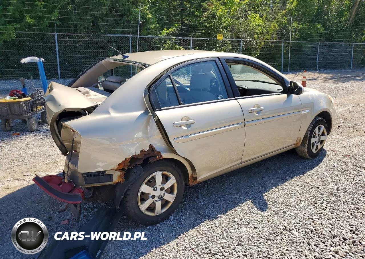 2007 Hyundai Accent Gls VIN:KMHCN46C47U104528 - 3