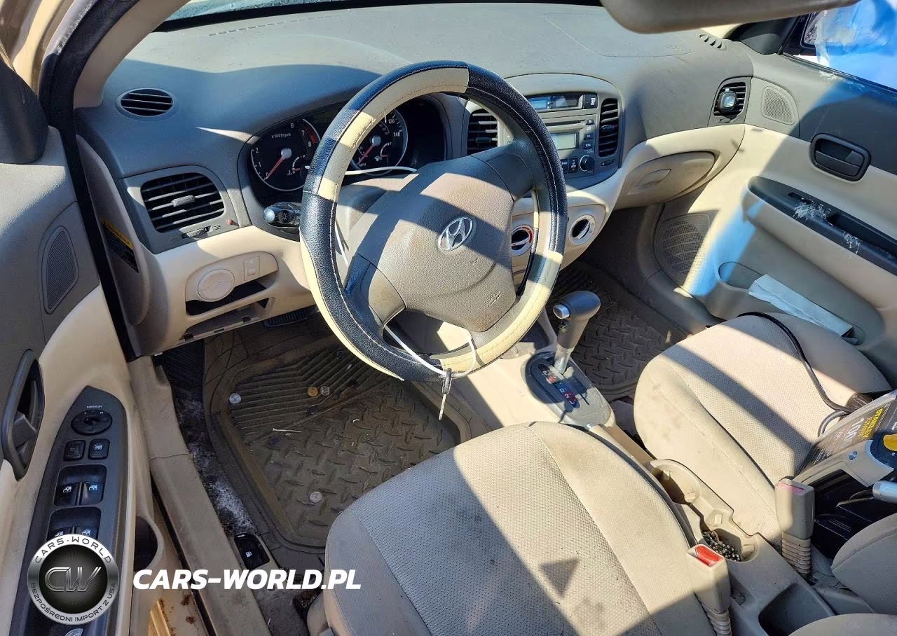 2007 Hyundai Accent Gls VIN:KMHCN46C47U104528 - 8