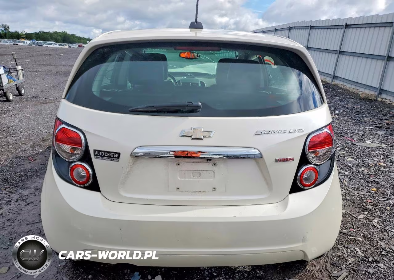 2015 Chevrolet Sonic Ltz VIN:1G1JE6SB2F4186500 - 6