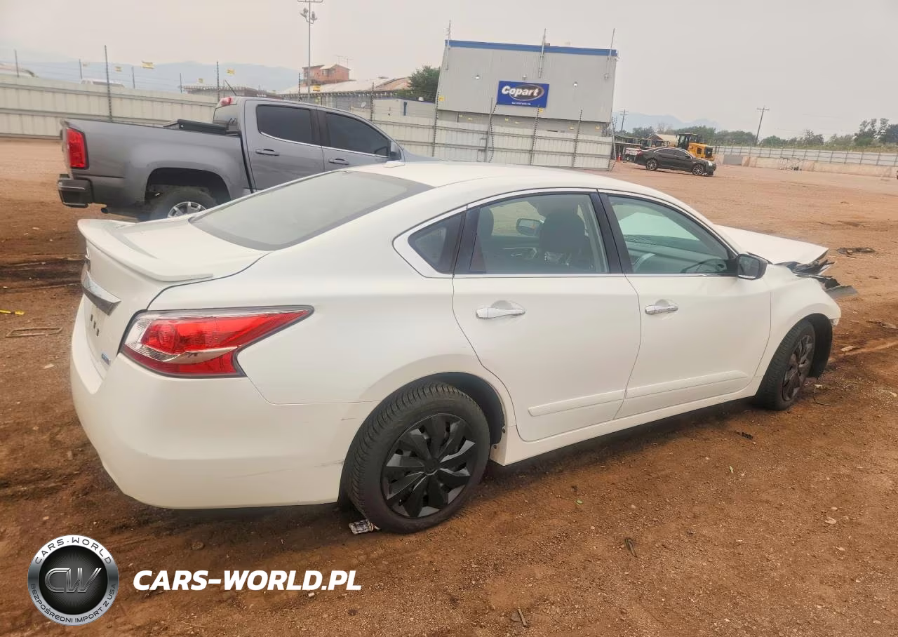 2014 Nissan Altima 2.5 S VIN:1N4AL3AP1EN349046 - 3