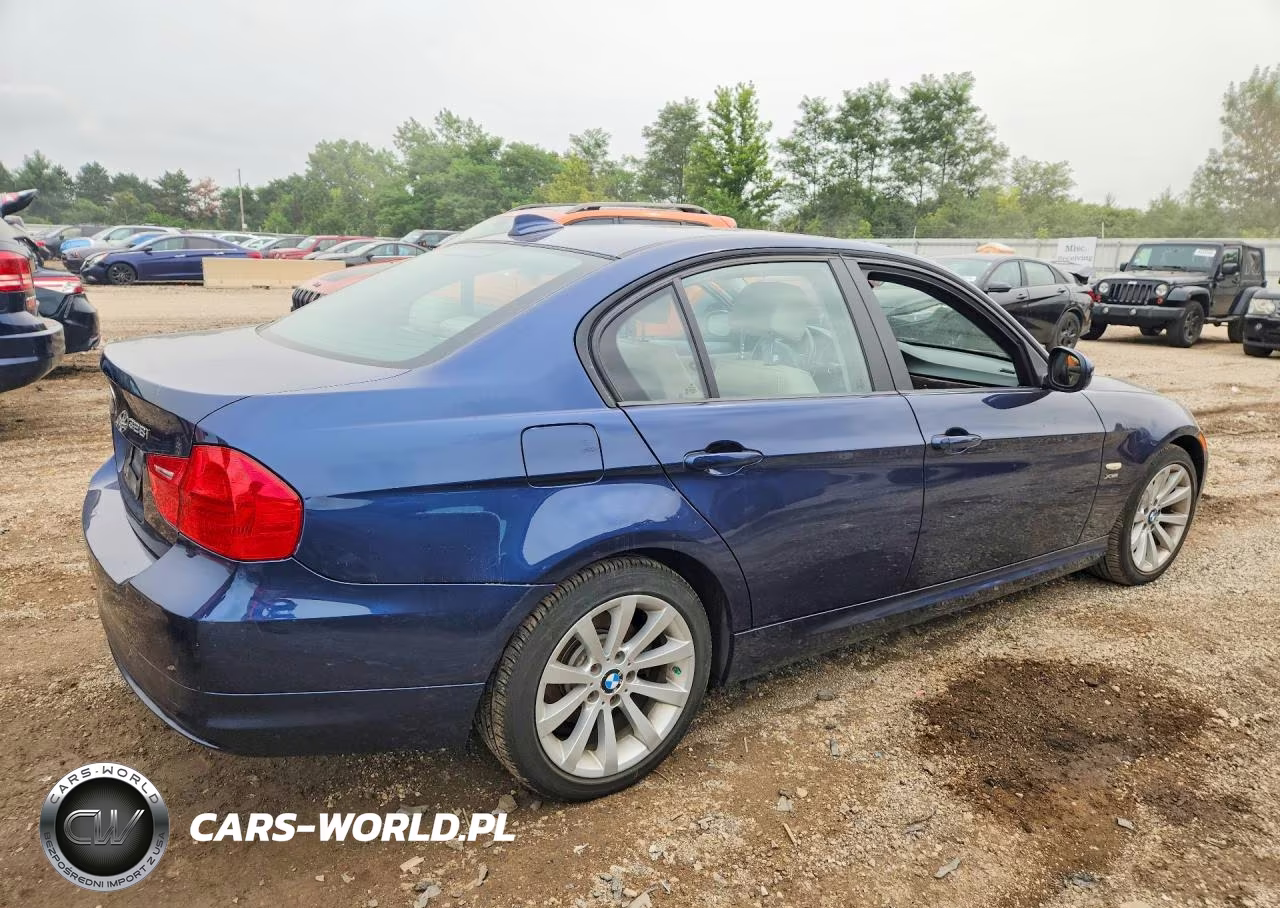 2011 BMW 328 Xi VIN:WBAPK7C53BF087205 - 3