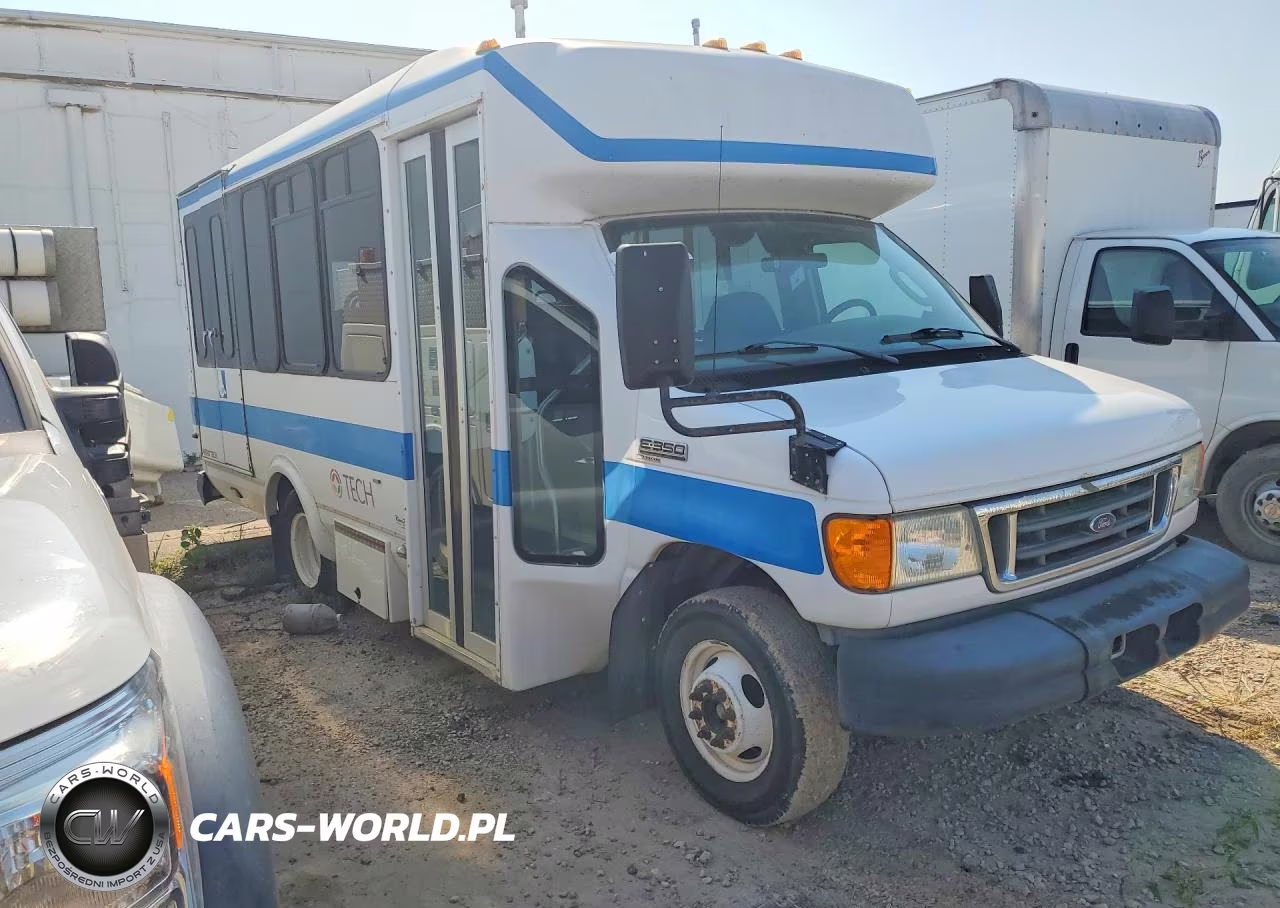 2007 Ford Econoline E350 Super Duty Cutaway Van VIN:1FDWE35S07DA78722 - 4