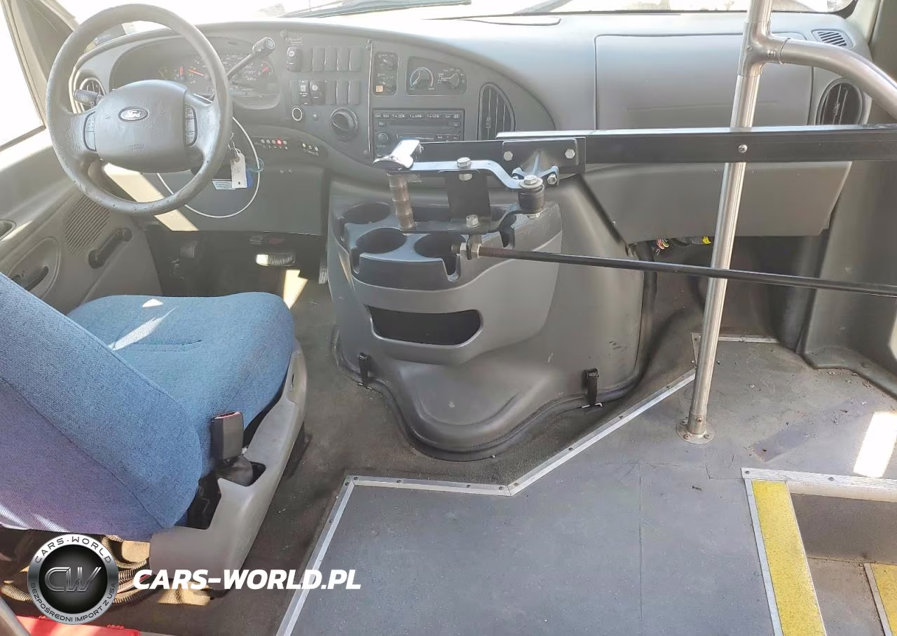 2007 Ford Econoline E350 Super Duty Cutaway Van VIN:1FDWE35S07DA78722 - 8