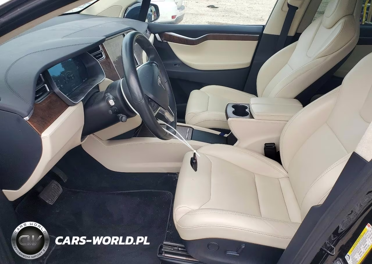 2018 Tesla Model X VIN:5YJXCBE28JF088682 - 7