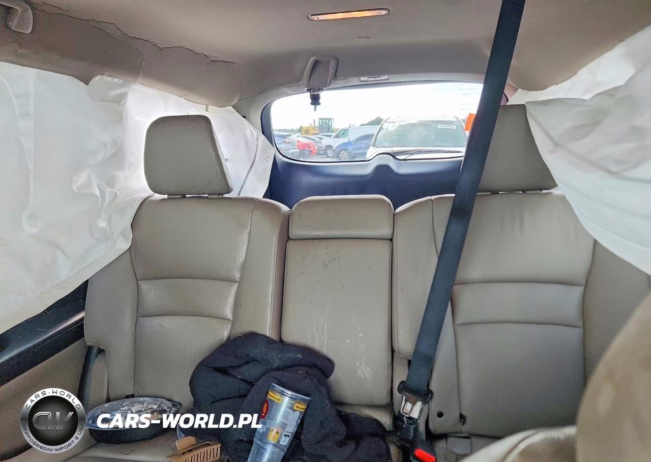 2019 Honda Pilot Touring VIN:5FNYF5H95KB009038 - 10
