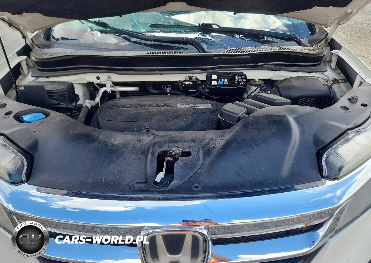 2019 Honda Pilot Touring VIN:5FNYF5H95KB009038 - 12