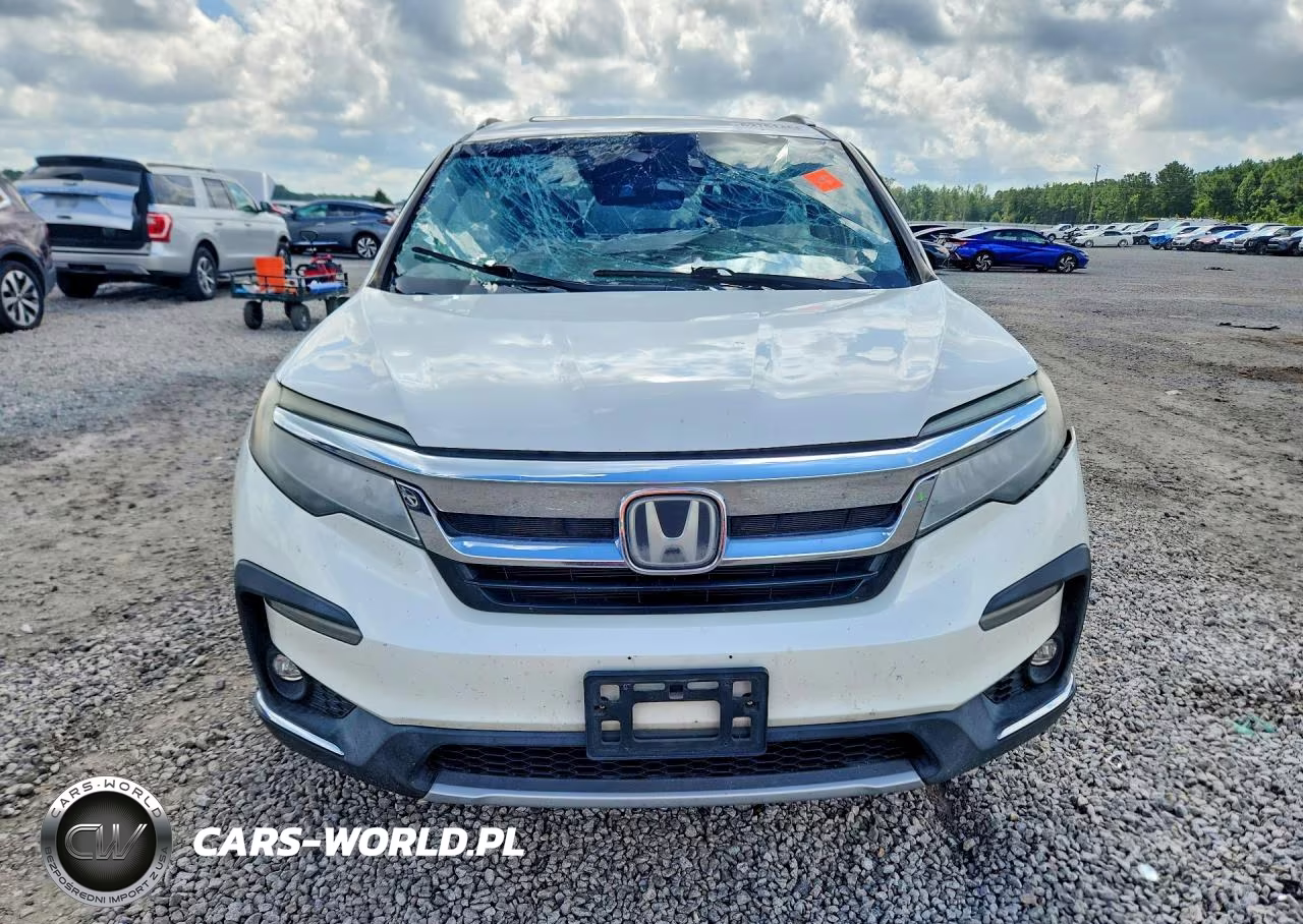 2019 Honda Pilot Touring VIN:5FNYF5H95KB009038 - 5