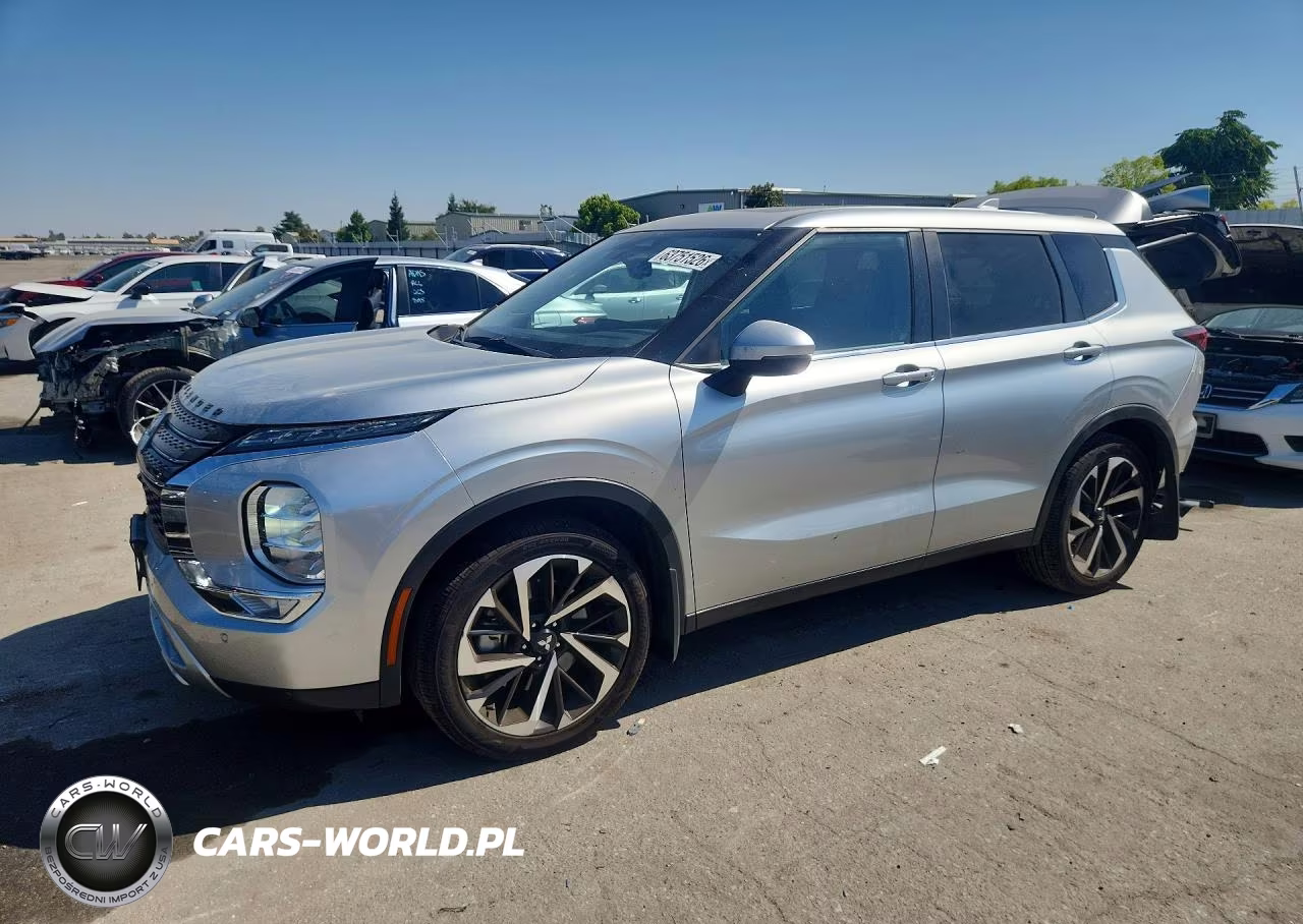 2024 Mitsubishi Outlander Se – zdjęcie 1 z 13