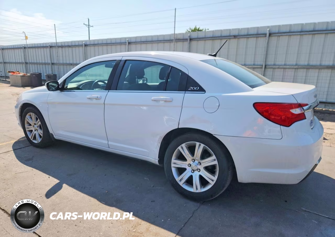2011 Chrysler 200 VIN:1C3BC1FB6BN589984 - 2