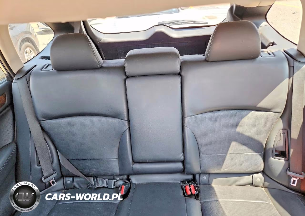 2017 Subaru Outback 3.6R Limited VIN:4S4BSENC8H3223086 - 10