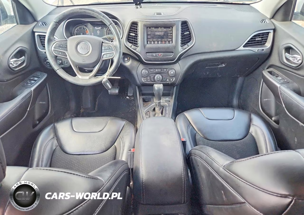 2019 Jeep Cherokee Latitude Plus VIN:1C4PJLLB2KD486316 - 8