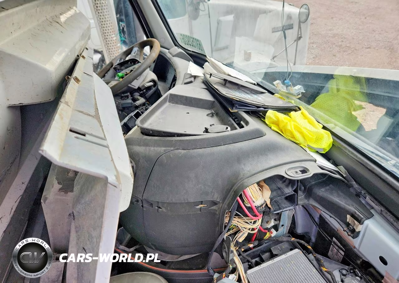 2021 Volvo Vnr VIN:4V4WC9EH2MN275774 - 8