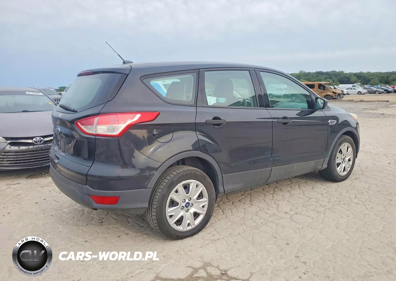2013 Ford Escape S VIN:1FMCU0F7XDUB31243 - 3