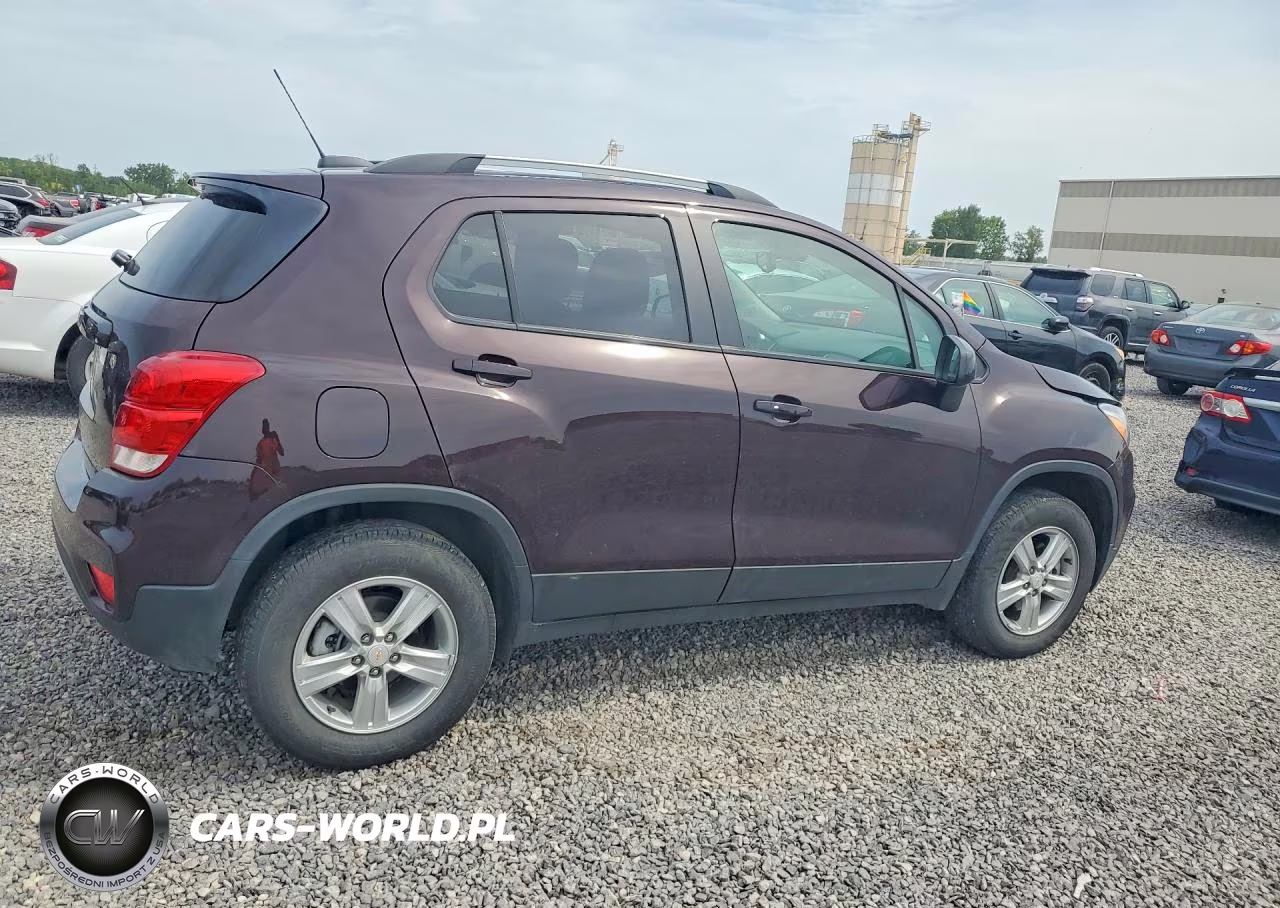 2022 Chevrolet Trax 1Lt VIN:KL7CJPSM6NB558138 - 3