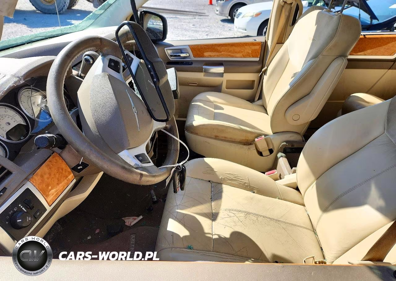2010 Chrysler Town & Country Limited VIN:2A4RR6DX3AR133490 - 7
