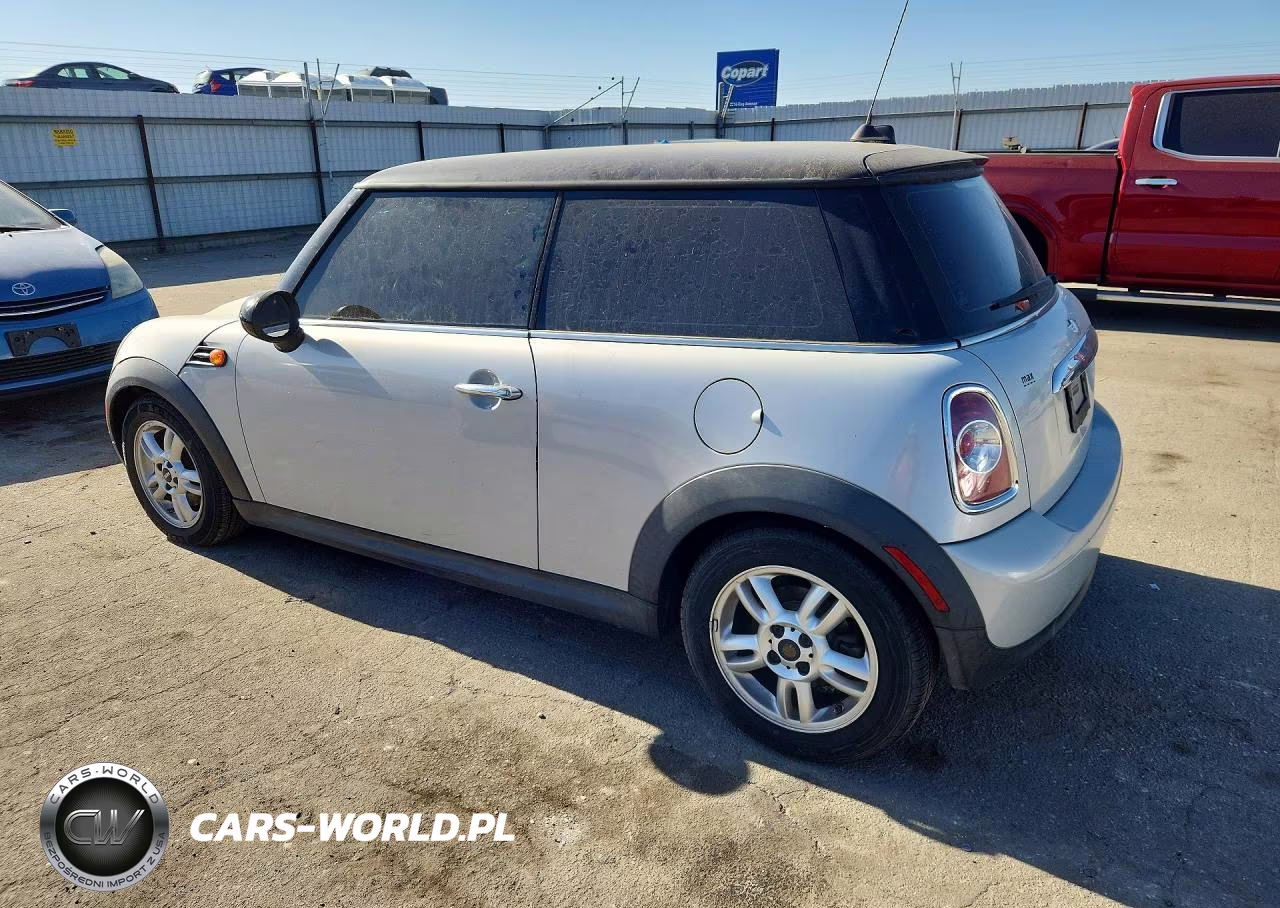 2011 Mini Cooper Base VIN:WMWSU3C53BT098199 - 2