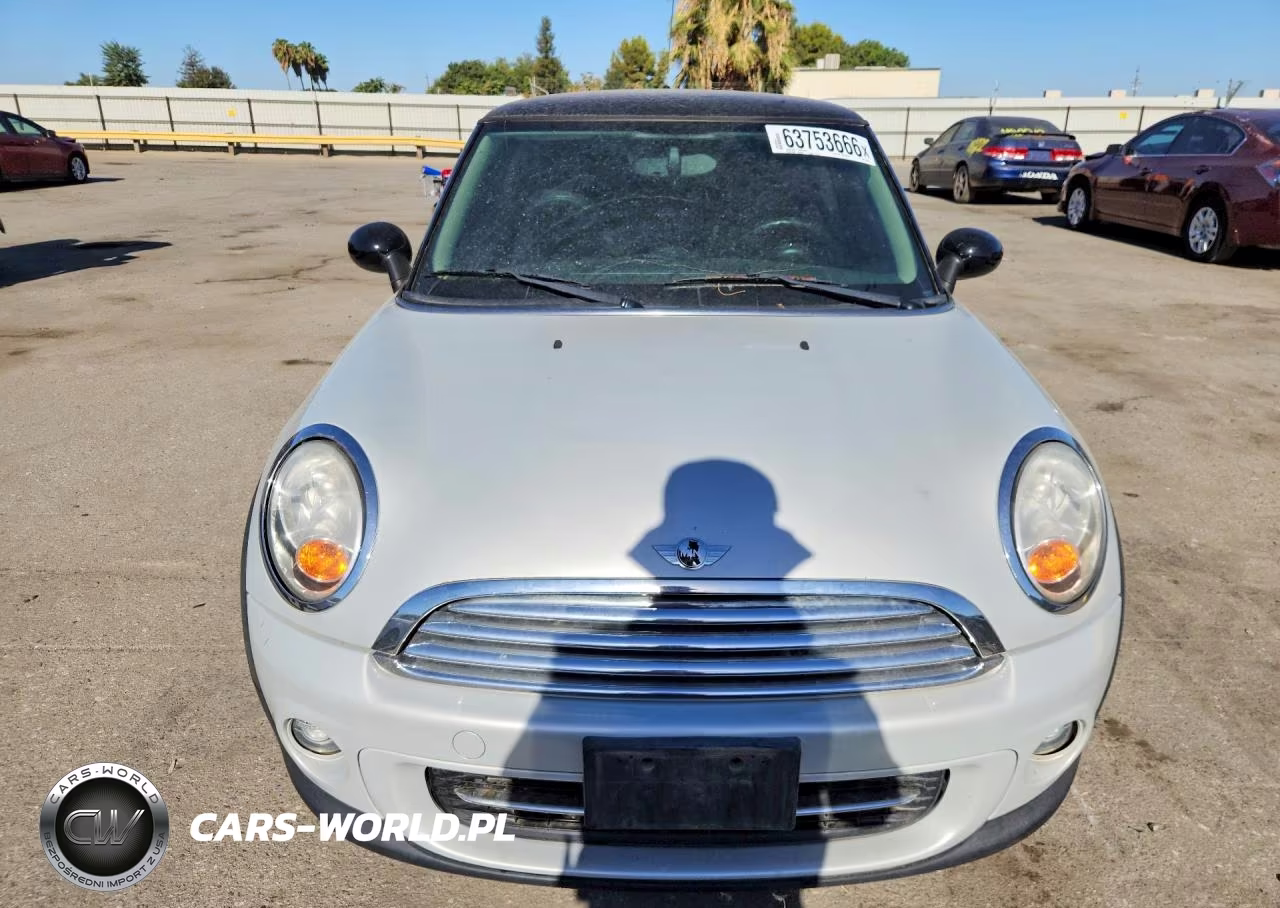 2011 Mini Cooper Base VIN:WMWSU3C53BT098199 - 5