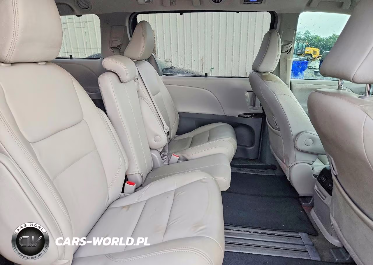 2018 Toyota Sienna Xle 8-Passenger VIN:5TDYZ3DC4JS958877 - 11