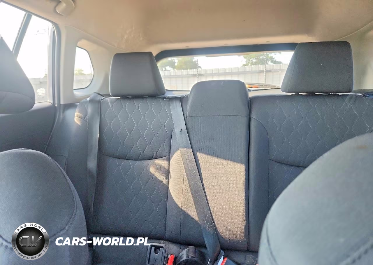 2024 Toyota Corolla Cross Le VIN:7MUBAAAG8RV083619 - 10