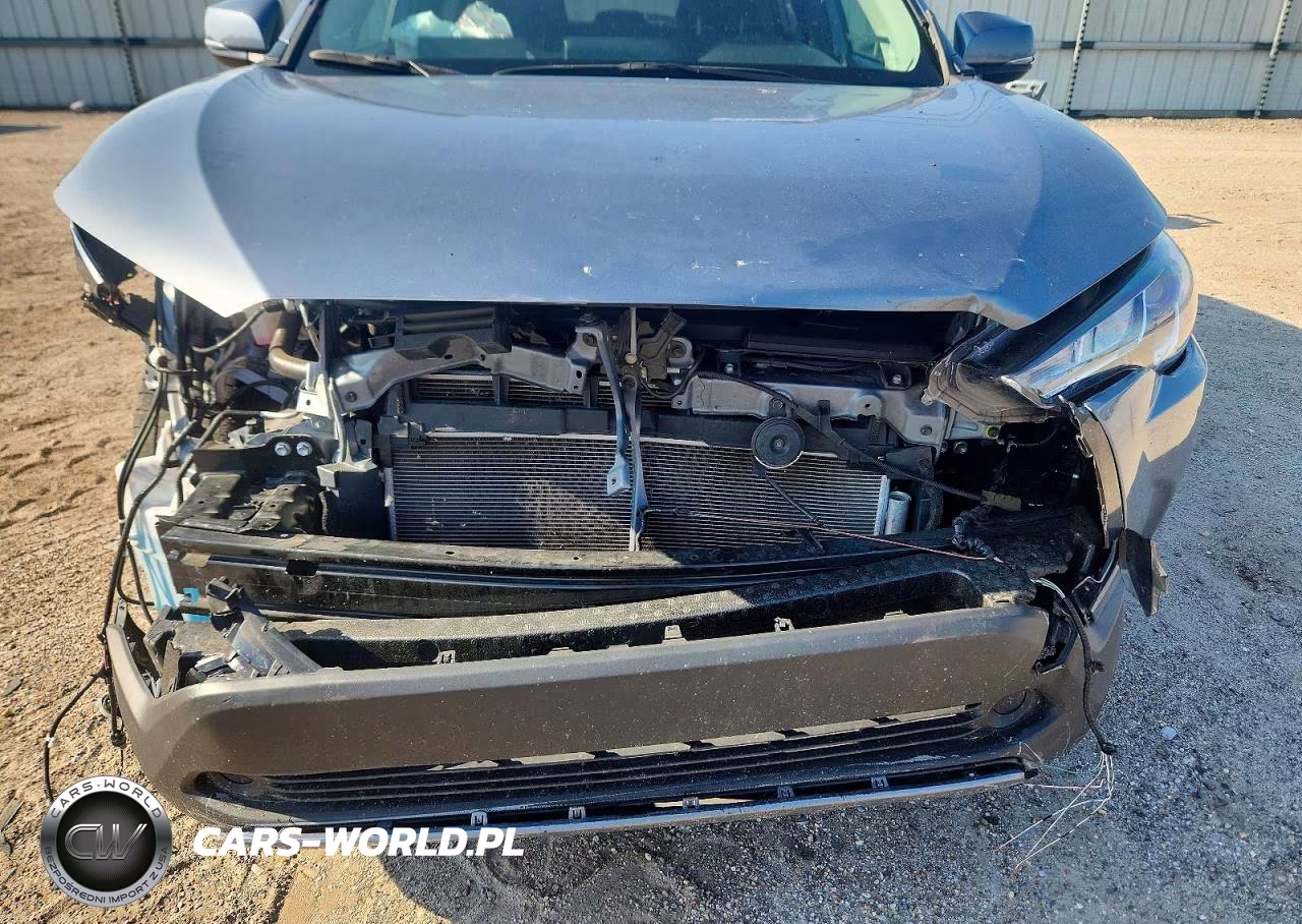 2024 Toyota Corolla Cross Le VIN:7MUBAAAG8RV083619 - 12