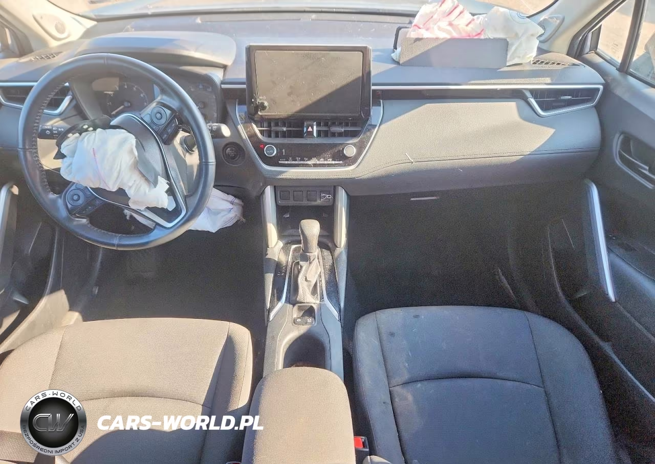 2024 Toyota Corolla Cross Le VIN:7MUBAAAG8RV083619 - 8