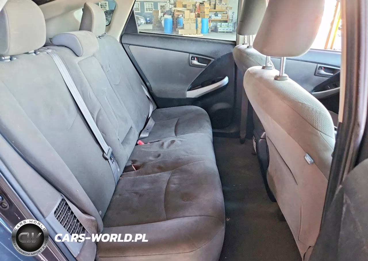 2013 Toyota Prius Two VIN:JTDKN3DU9D5599045 - 10