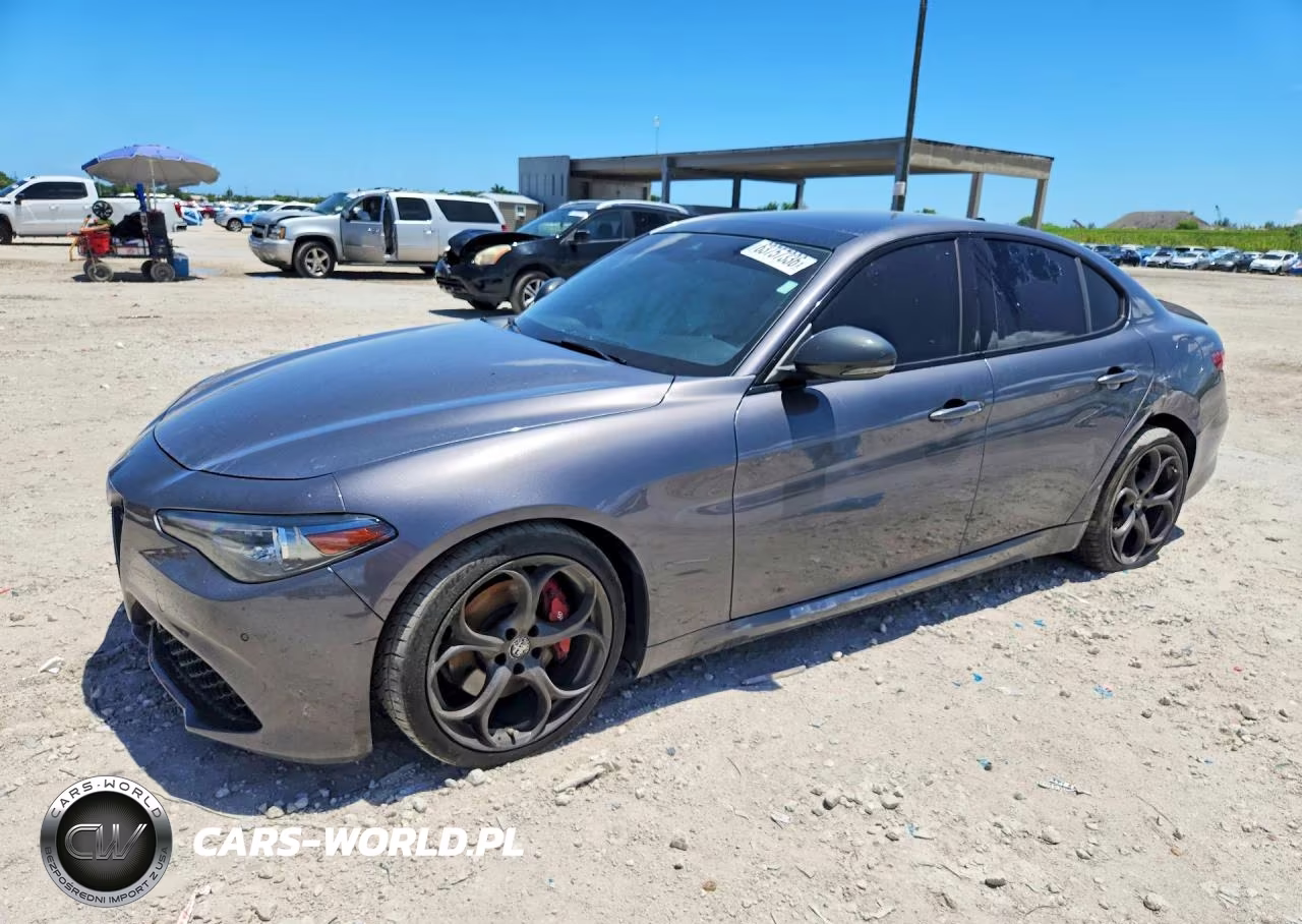 2020 Alfa Romeo Giulia Ti VIN:ZARFAMBN8L7624606 - 1