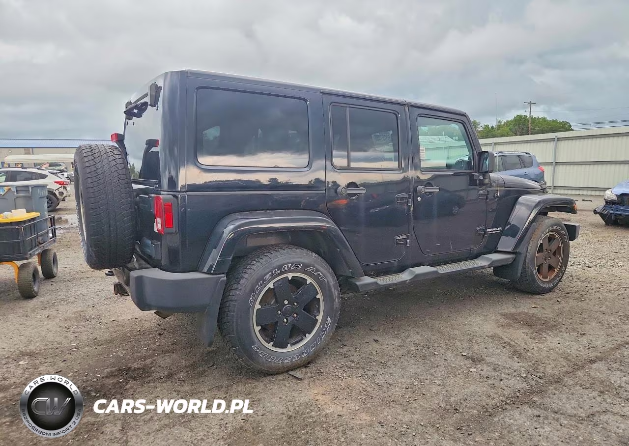 2012 Jeep Wrangler Unlimited Sahara VIN:1C4BJWEG2CL254794 - 3