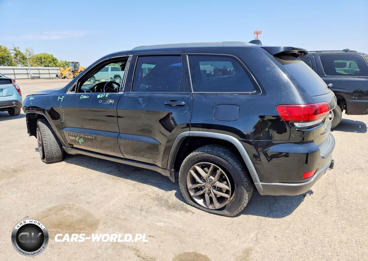2017 Jeep Grand Cherokee Laredo VIN:1C4RJEAG1HC717353 - 2