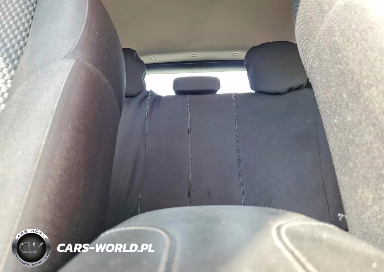 2019 Nissan Rogue Sport S VIN:JN1BJ1CP0KW238342 - 10