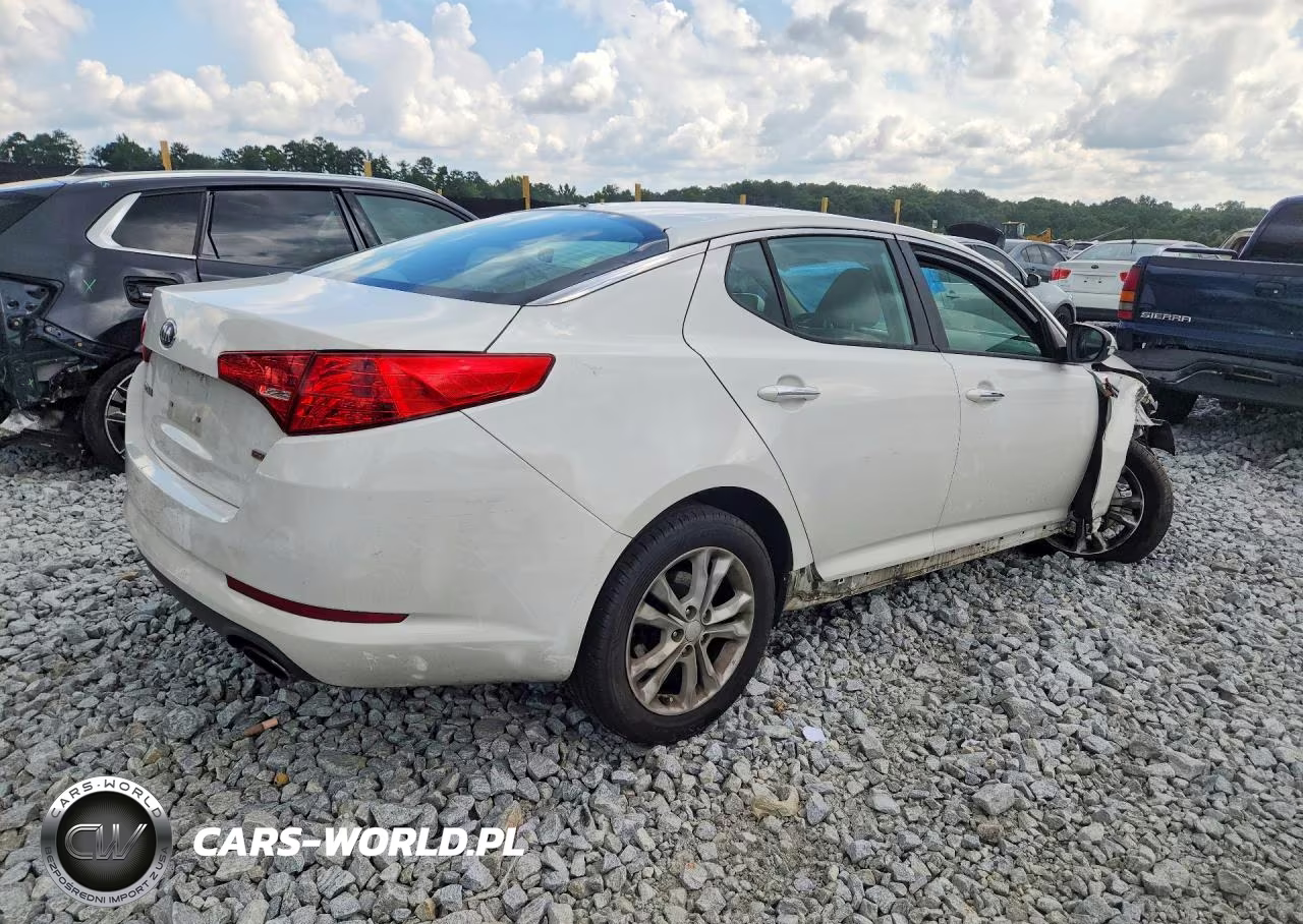 2013 Kia Optima Lx VIN:5XXGM4A70DG123596 - 3