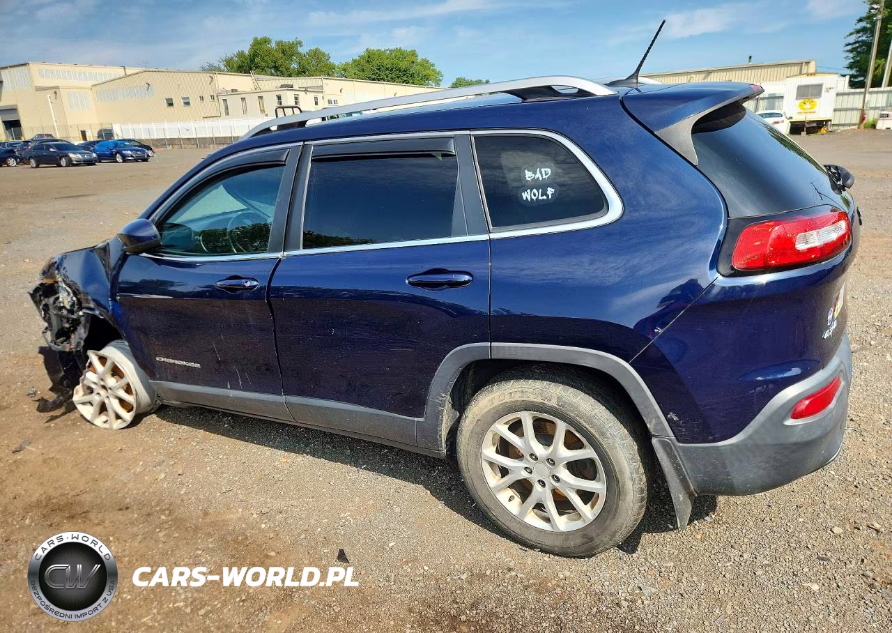 2015 Jeep Cherokee Latitude VIN:1C4PJMCB9FW739096 - 2