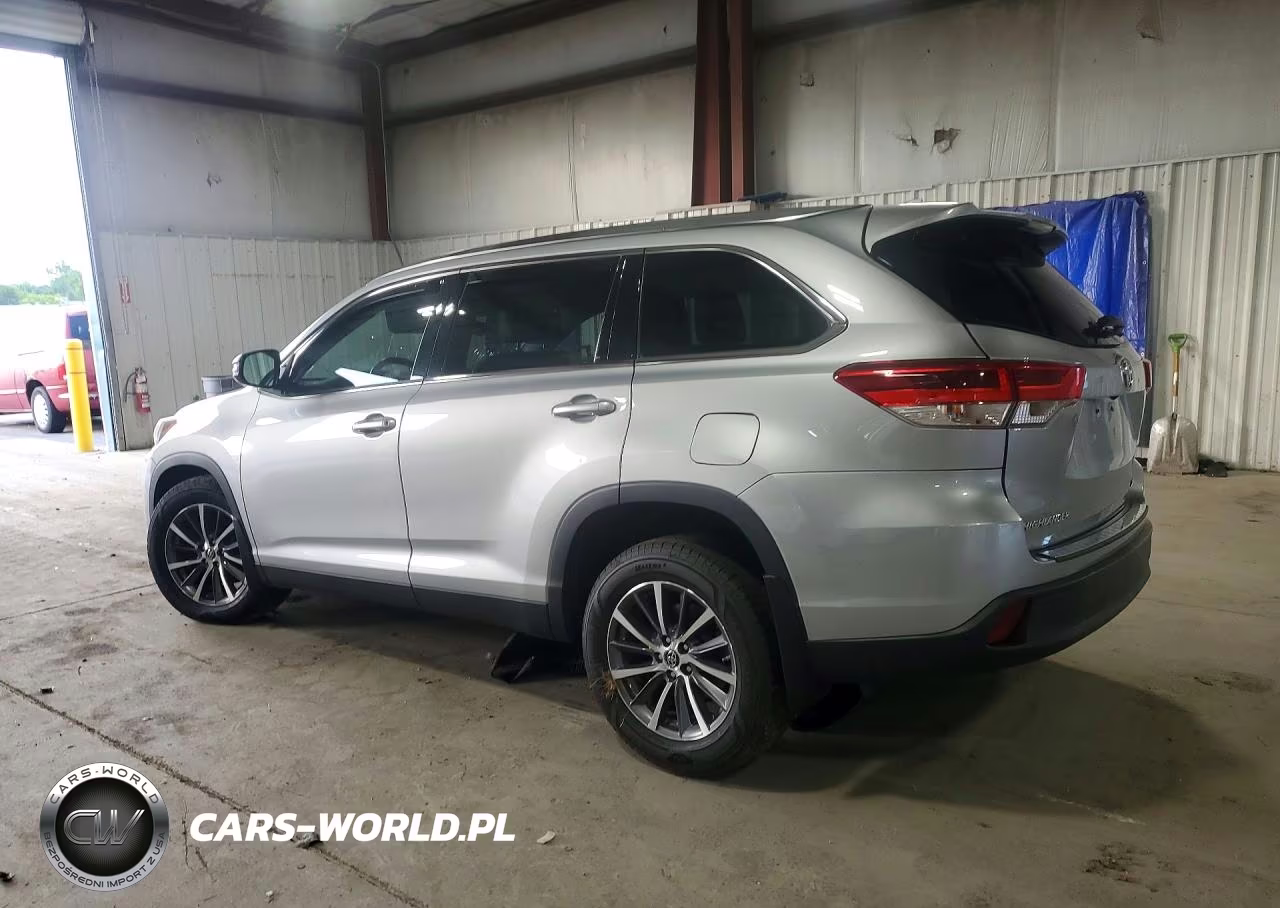 2019 Toyota Highlander Xle VIN:5TDJZRFH5KS570779 - 2
