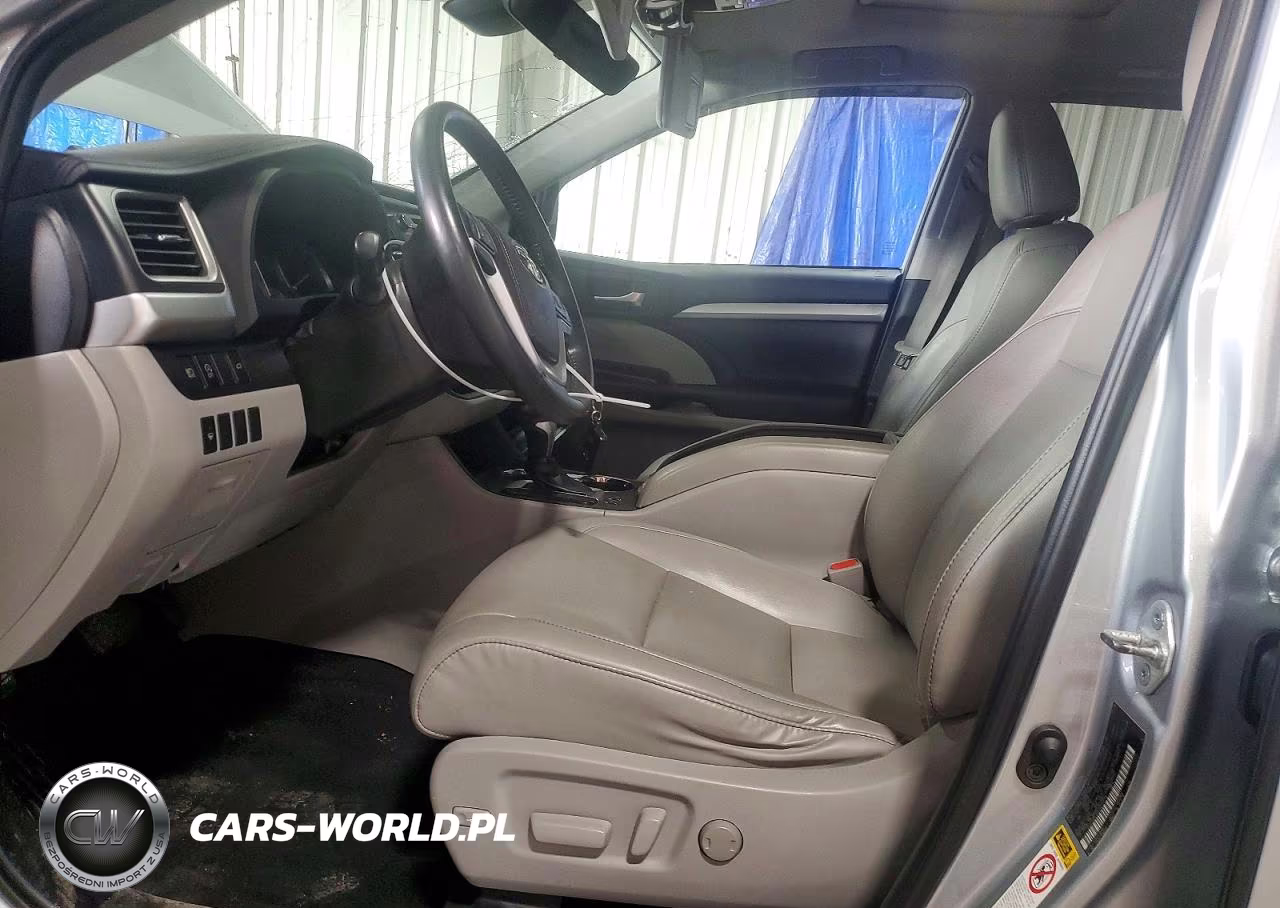 2019 Toyota Highlander Xle VIN:5TDJZRFH5KS570779 - 7