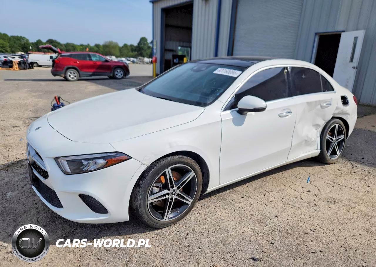 2019 Mercedes-Benz A 220