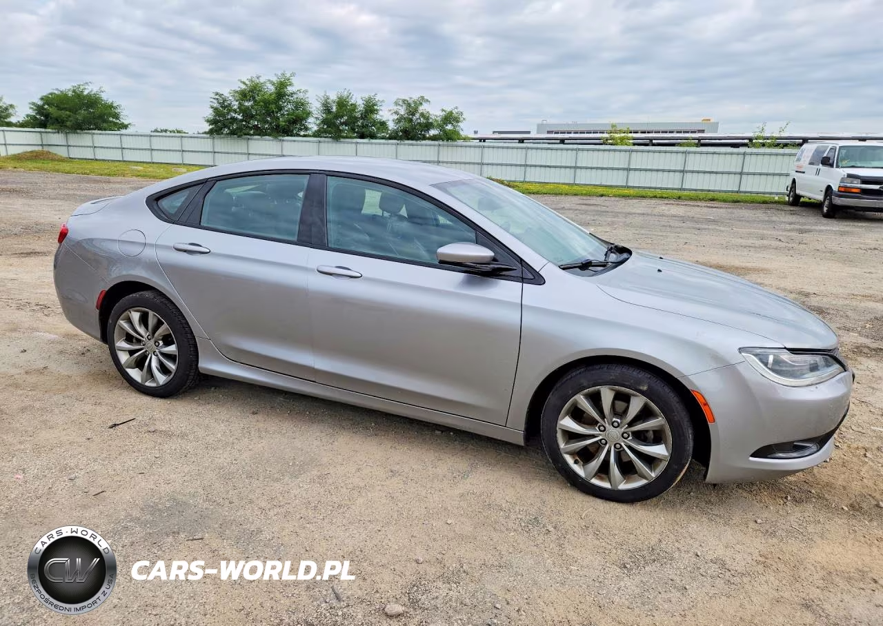 2016 Chrysler 200 S VIN:1C3CCCBB1GN118077 - 4