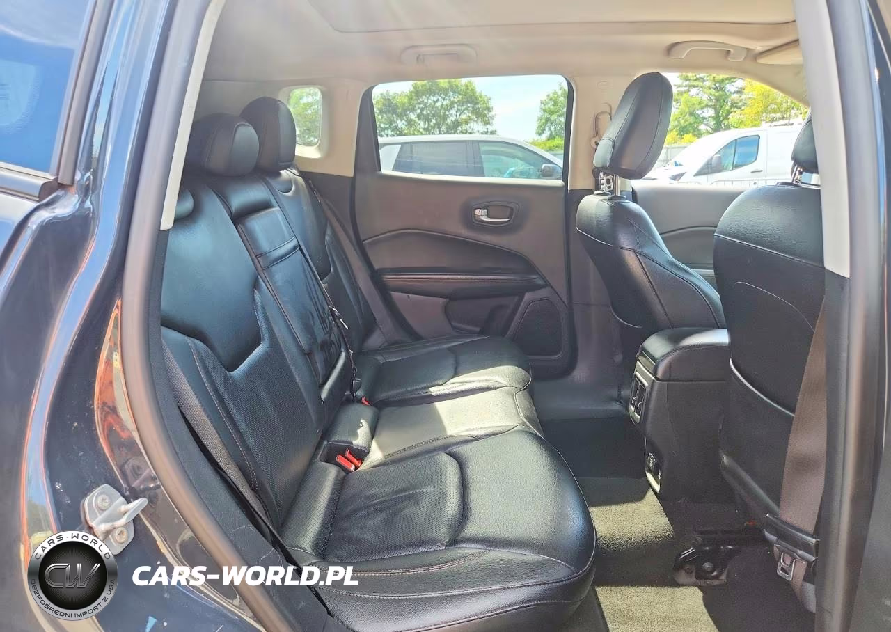 2018 Jeep Compass Limited VIN:3C4NJDCB7JT143992 - 10