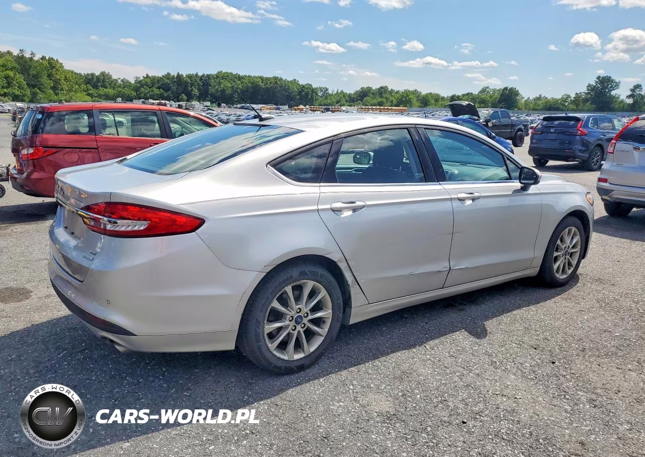 2017 Ford Fusion Se VIN:3FA6P0HD7HR256442 - 3