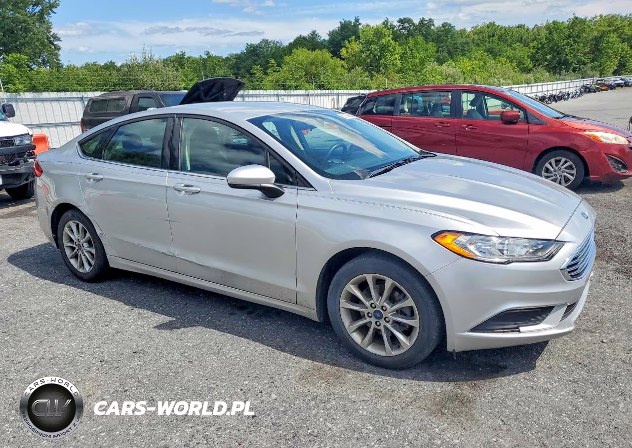 2017 Ford Fusion Se VIN:3FA6P0HD7HR256442 - 4