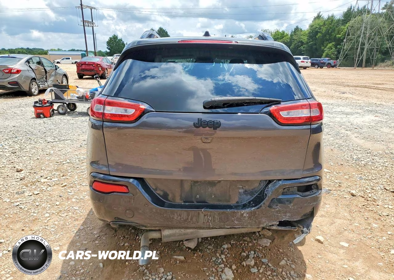 2018 Jeep Cherokee Latitude VIN:1C4PJLCB2JD605240 - 6