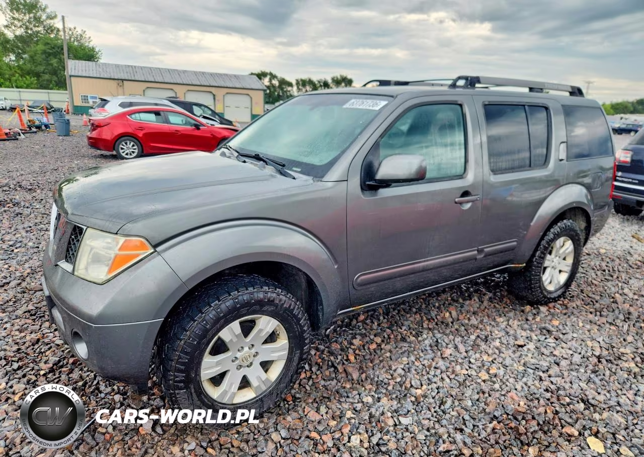 2005 Nissan Pathfinder Xe