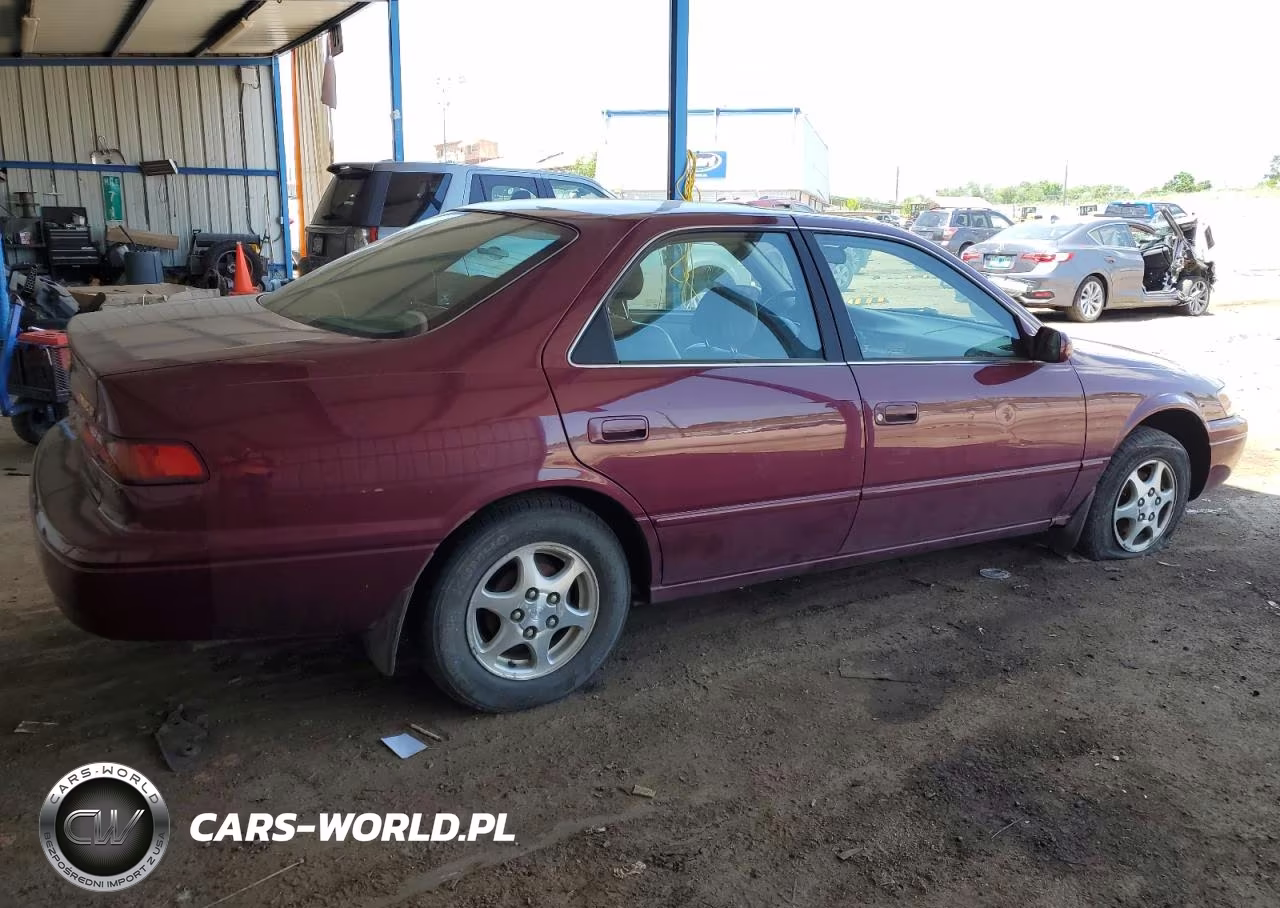 1997 Toyota Camry Ce VIN:4T1BG22K6VU048273 - 3