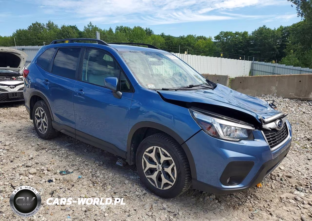 2019 Subaru Forester Premium VIN:JF2SKAEC2KH454073 - 4