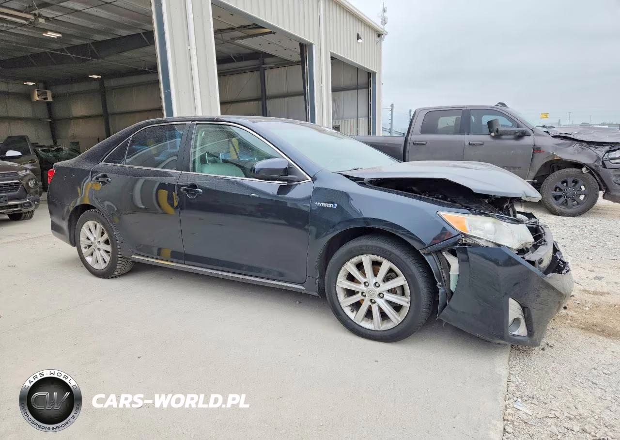 2014 Toyota Camry Hybrid VIN:4T1BD1FK8EU123617 - 4