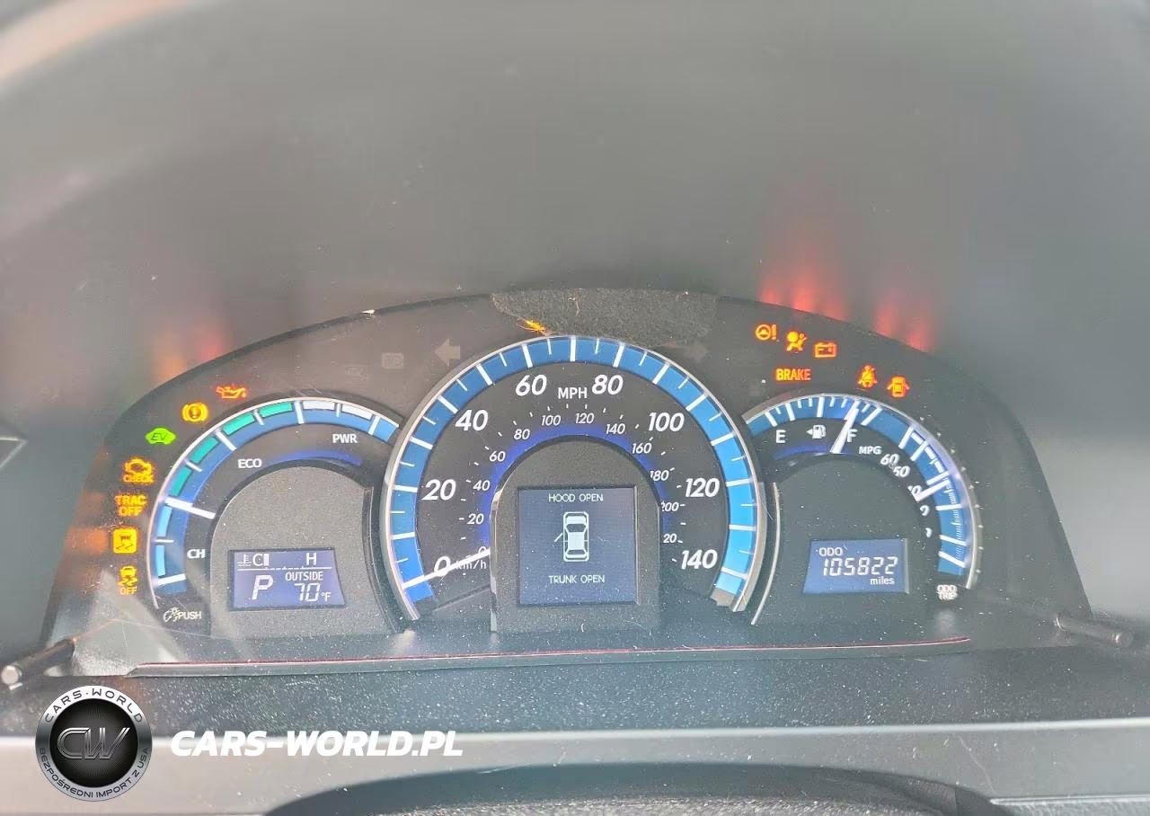 2014 Toyota Camry Hybrid VIN:4T1BD1FK8EU123617 - 9