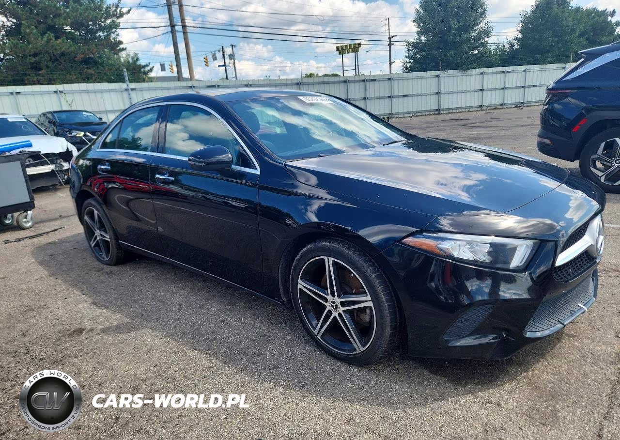 2019 Mercedes-Benz A 220 4Matic VIN:WDD3G4FB4KW018130 - 4
