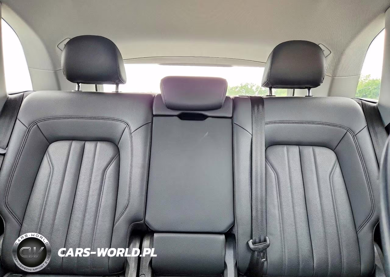 2019 Audi Q5 Premium VIN:WA1ANAFY9K2052771 - 10