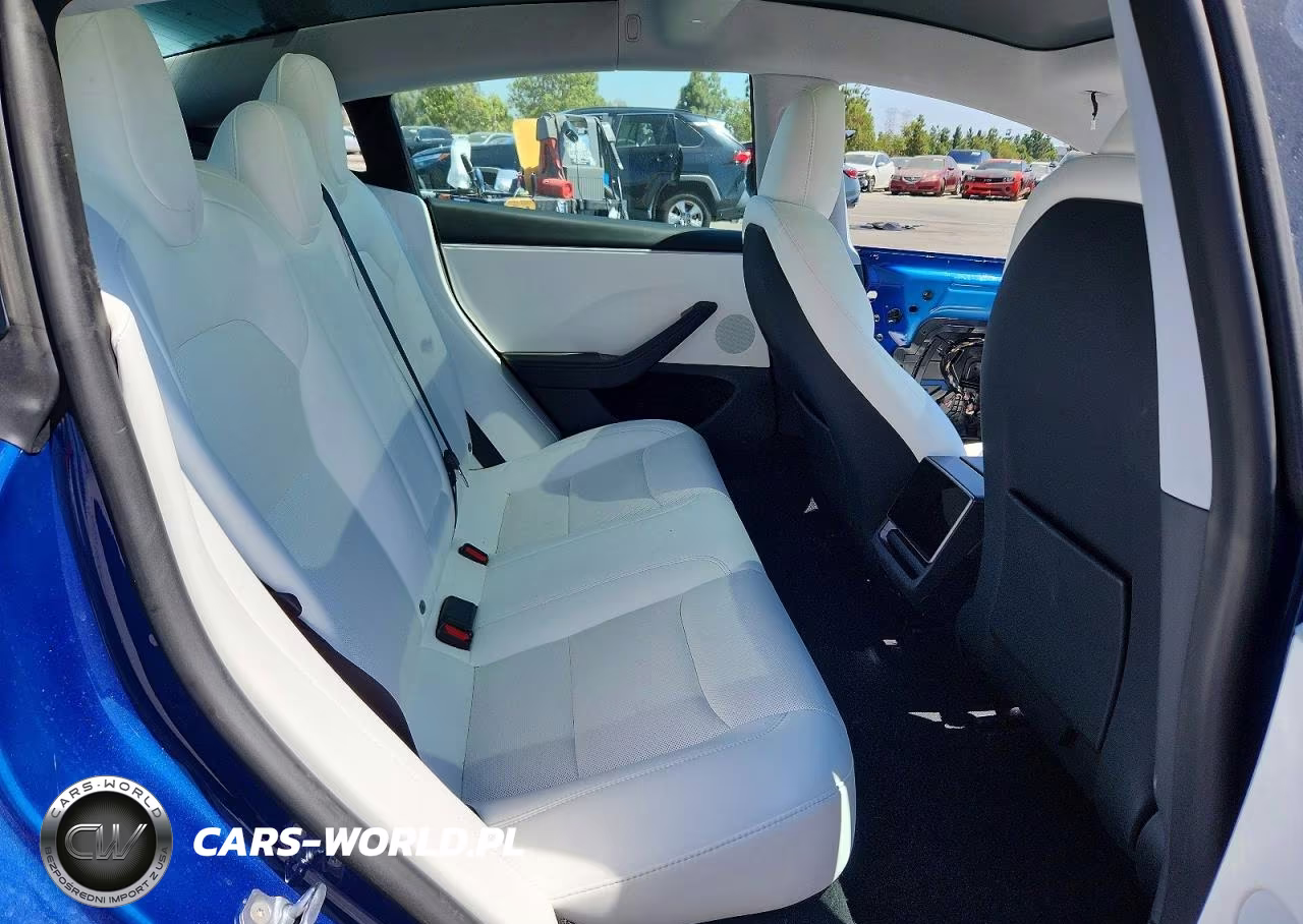 2024 Tesla Model 3 VIN:5YJ3E1EA1RF864365 - 10
